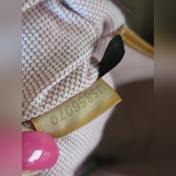 Pink Dooney and Bourke Purse - Picture 9 of 16